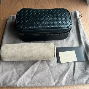 New Nappa Intrecciato Bottega Veneta VN Travel Watch Cosmetic Case Black